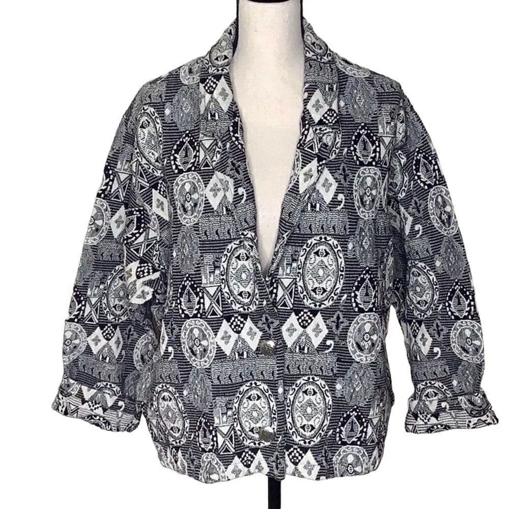 Chico’s Design Black and White Woven Lagenlook Loose Fit Jacket Size 6